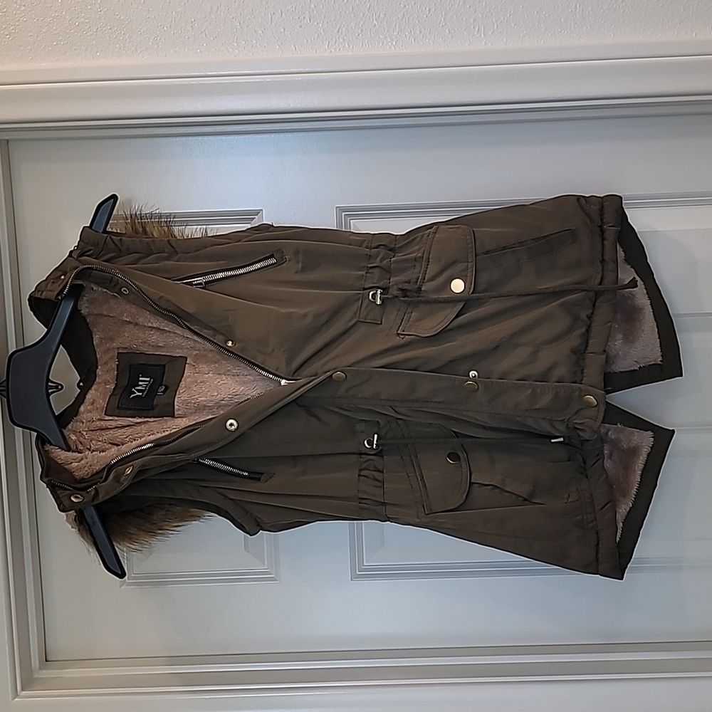Medium green sherpa lined utility vest